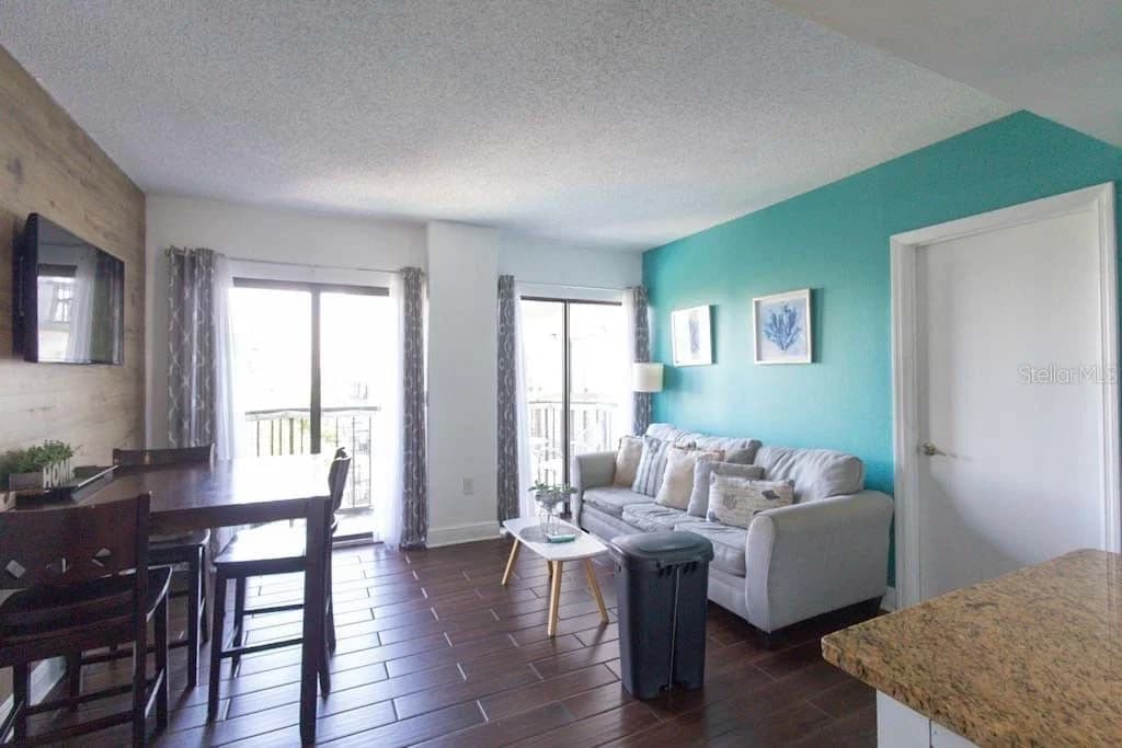 6165 CARRIER, Orlando, FL 32819 3