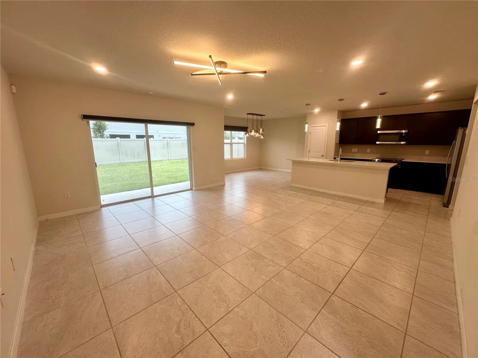 1261 REGAL KING 4
