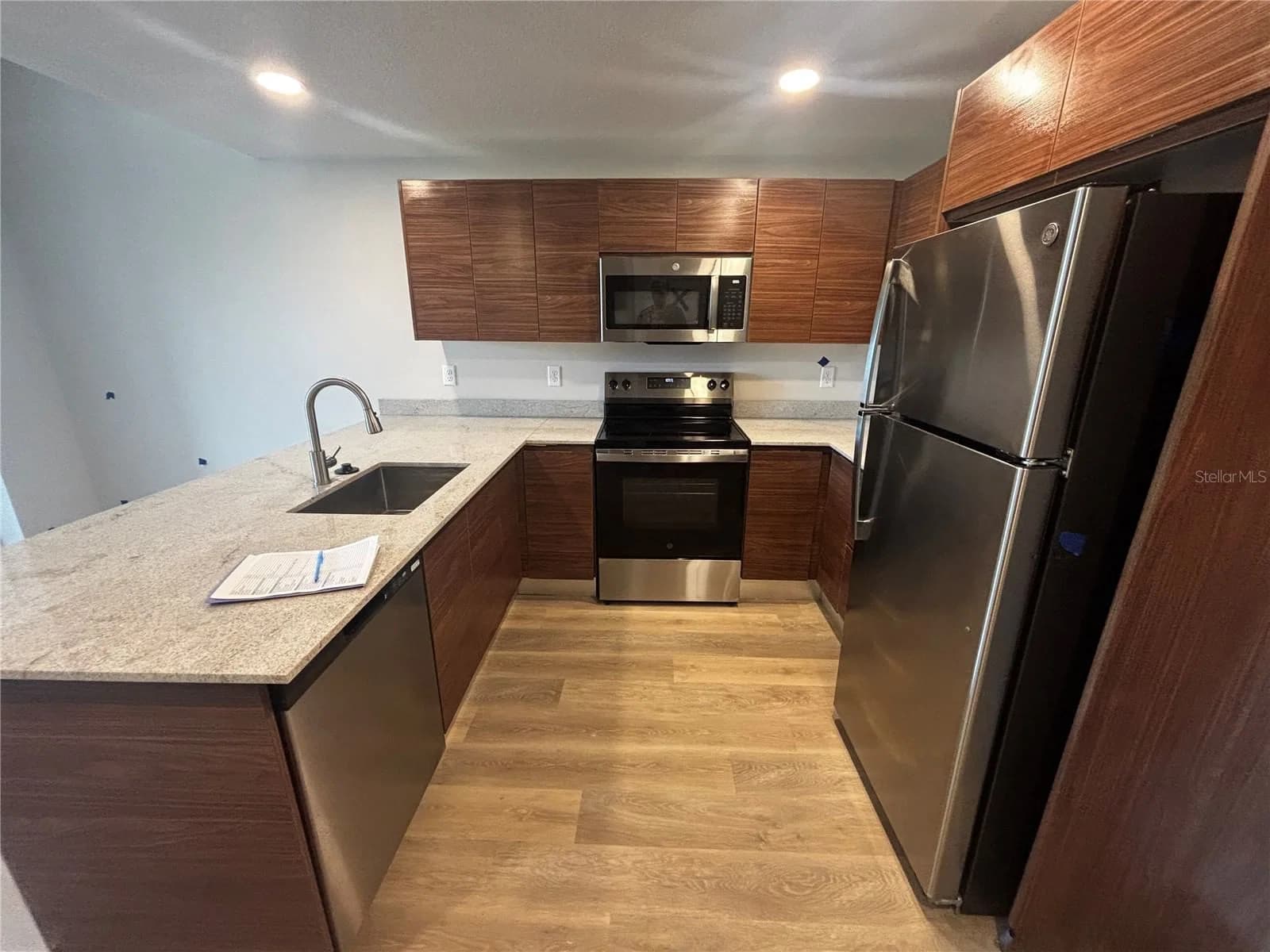 4424 TEXAS, Orlando, FL 32839 2