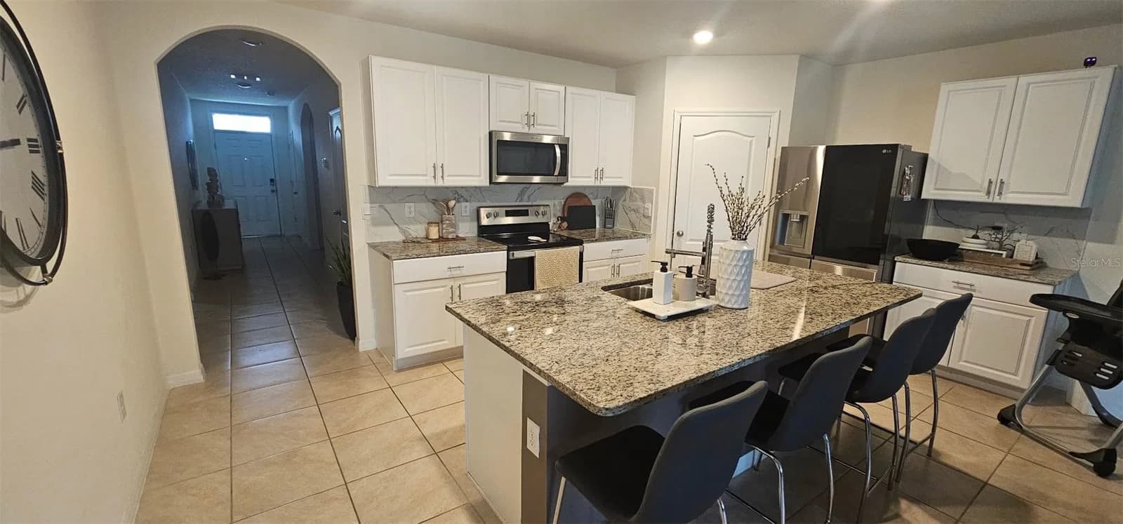 1575 BARBERRY 2