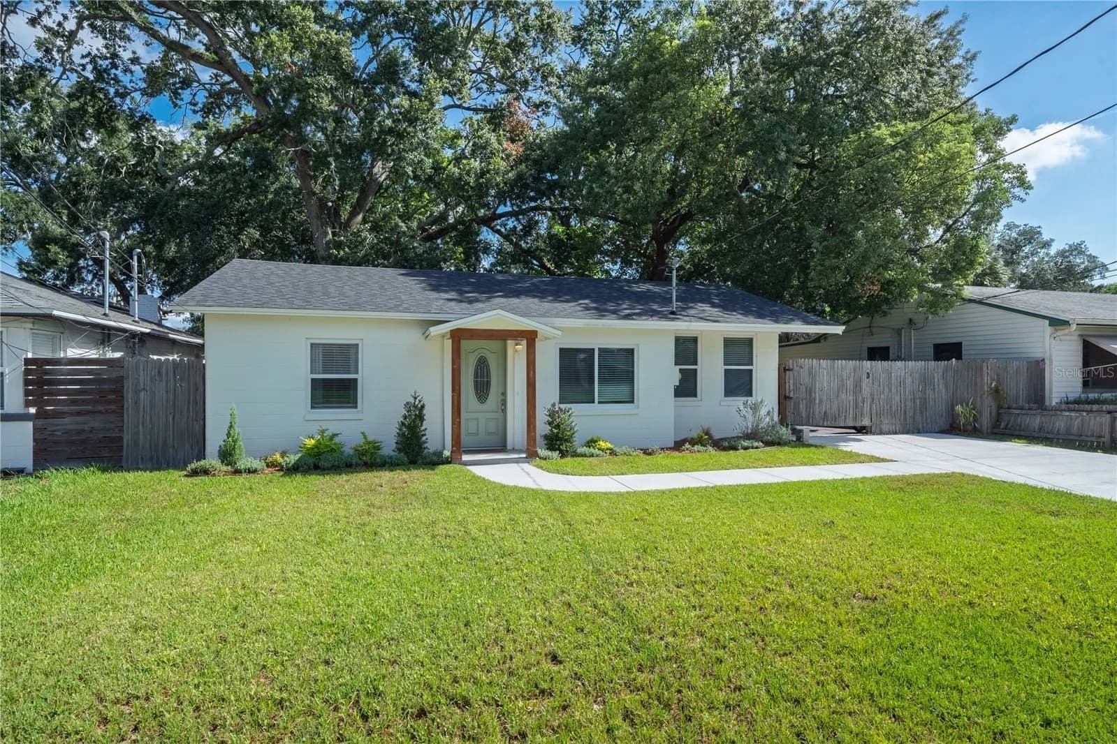 915 DOWD, Orlando, FL 32804 2
