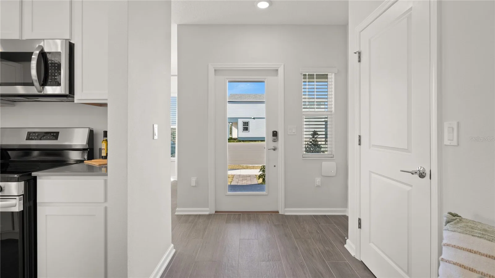 6571 EASTWOOD CROSS 4