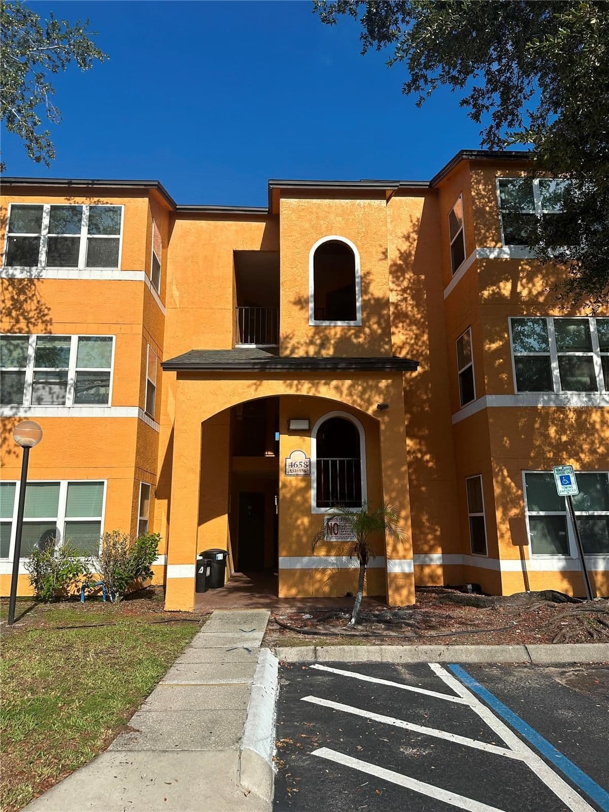 4658 COMMANDER, Orlando, FL 32822