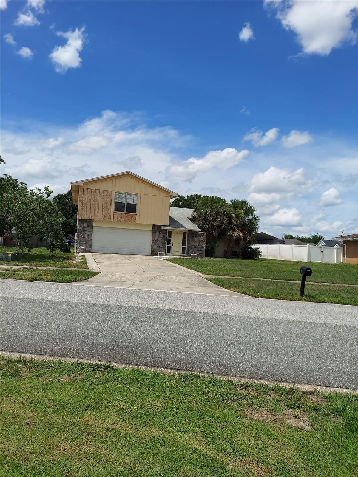 8139 LAUREL TREE, Orlando, FL 32819