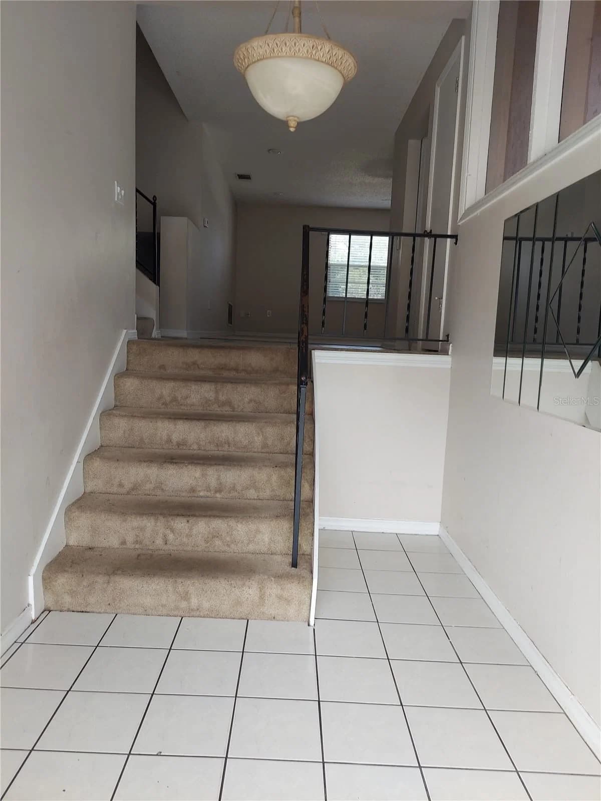 8139 LAUREL TREE 5