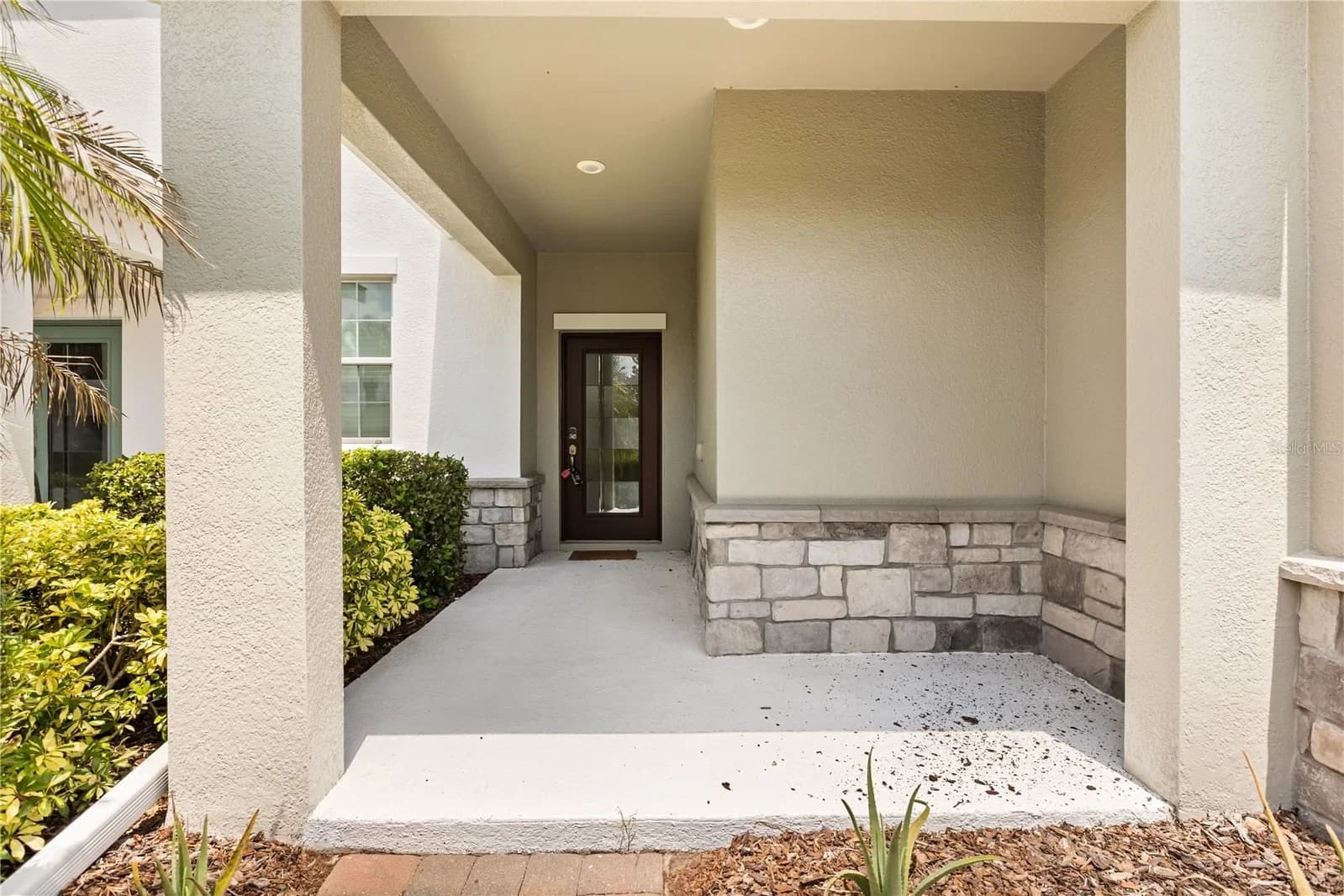 11574 COMIC, Orlando, FL 32832 3