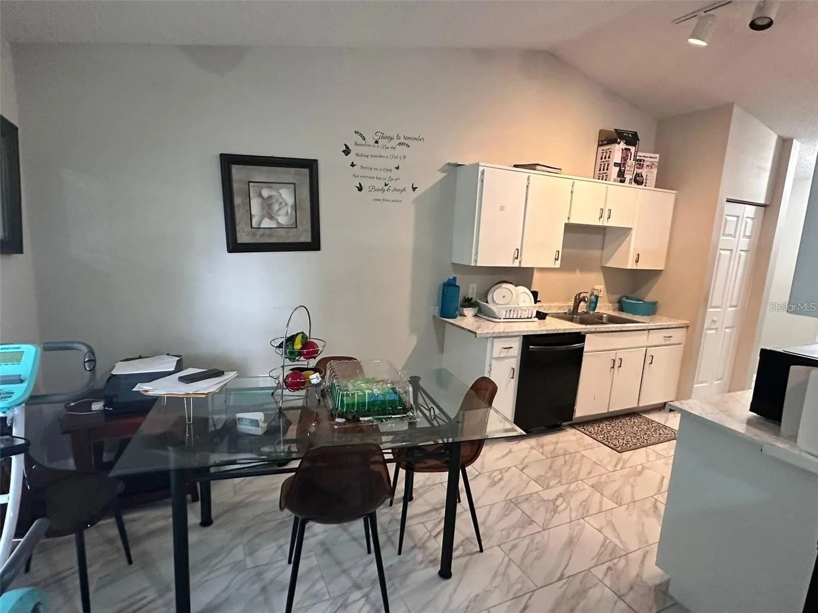 1021 EMBRUN 3