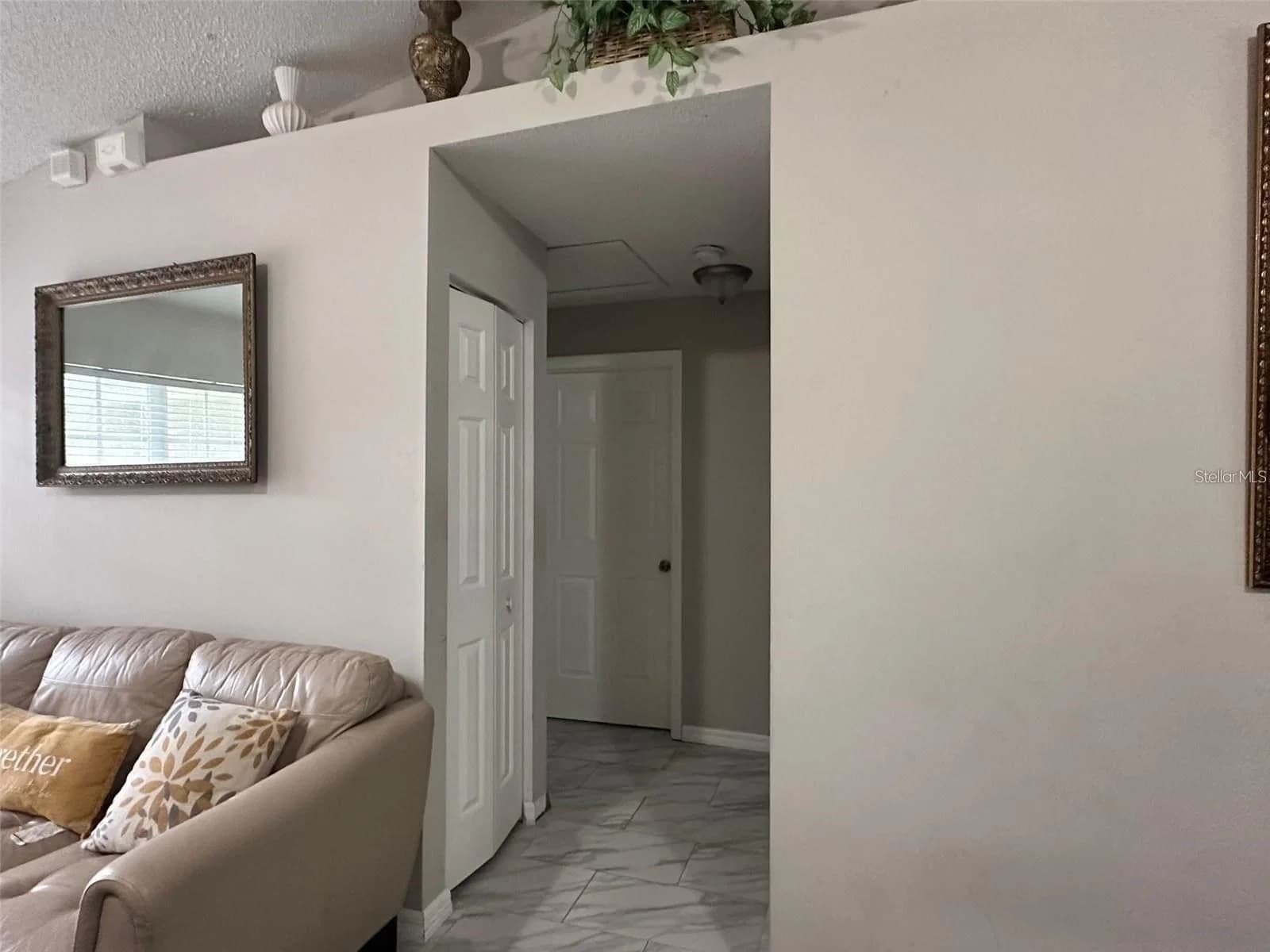 1021 EMBRUN 4