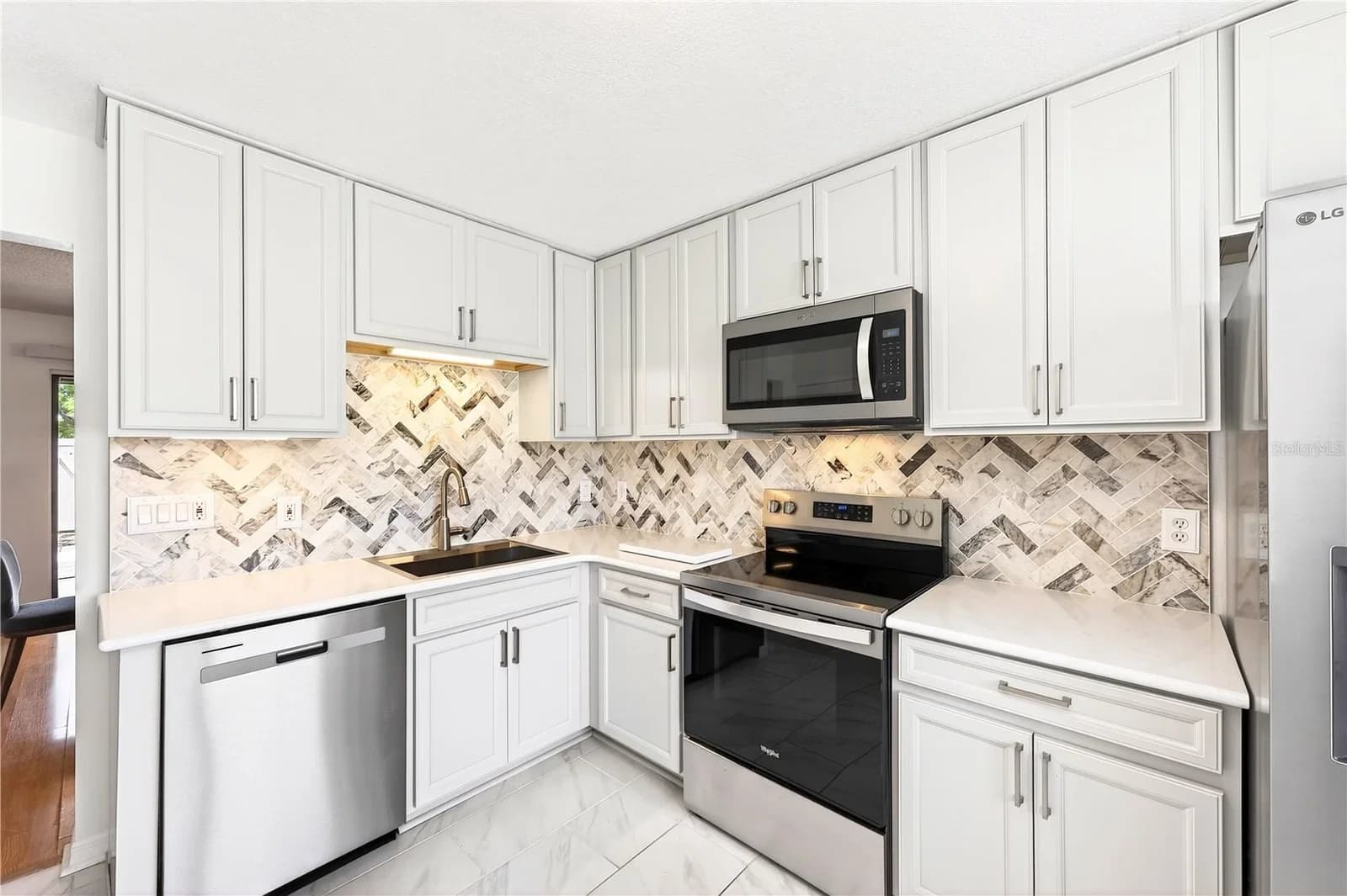 2218 MCMAHON 5