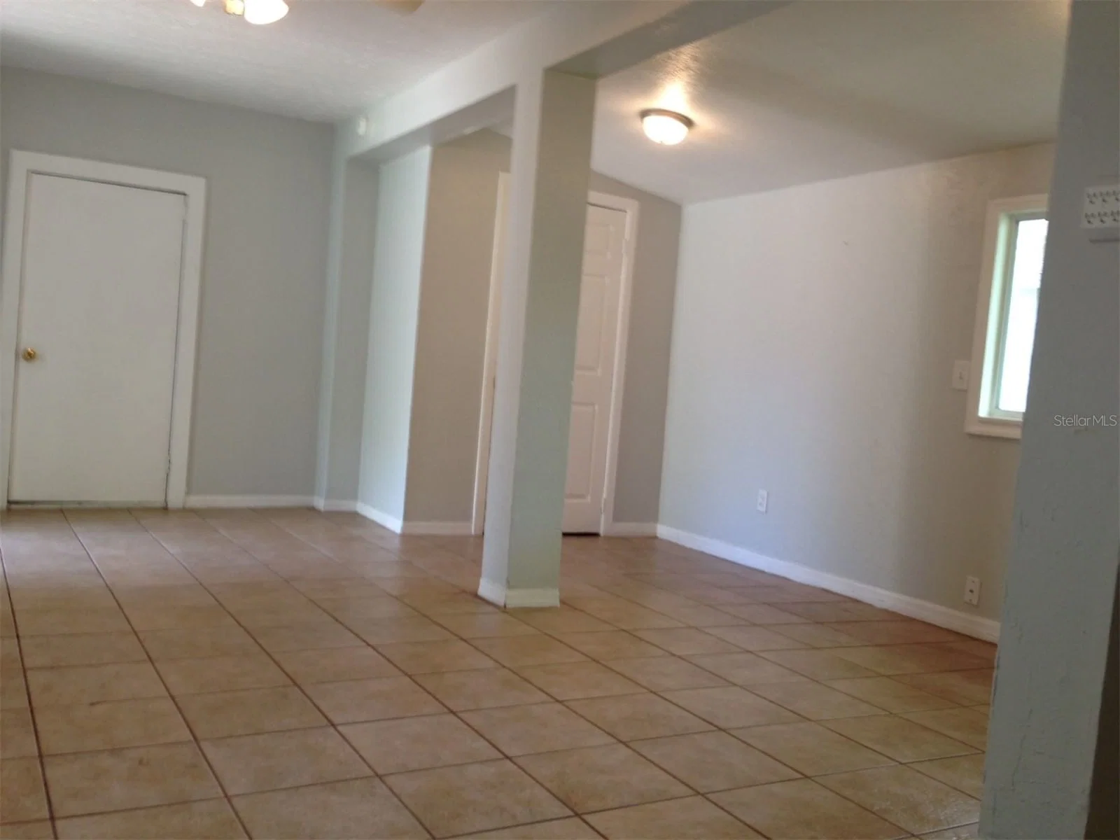 1328 CLOVERLAWN 5