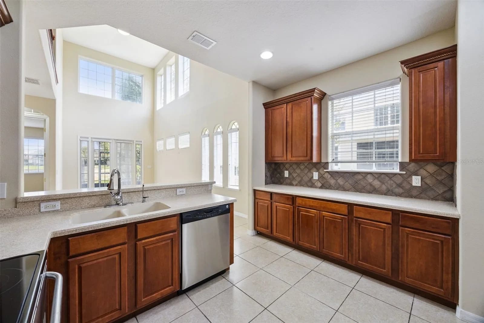 551 TERRACE SPRING 4