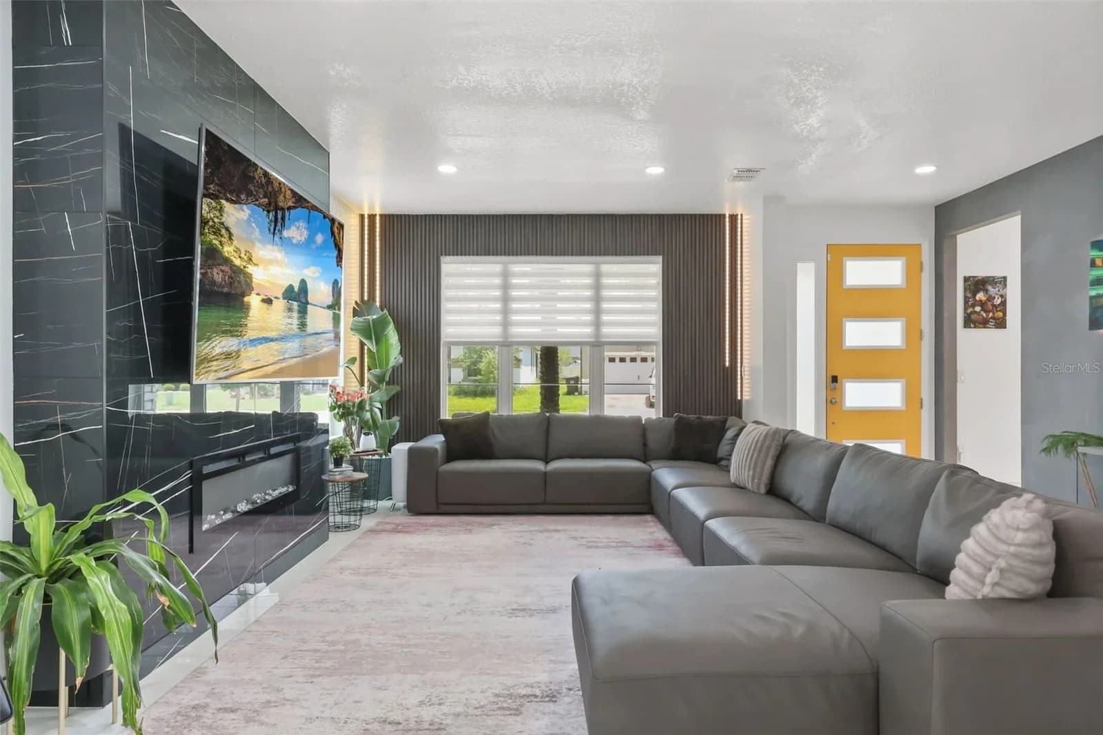 2518 EMPRESS 3
