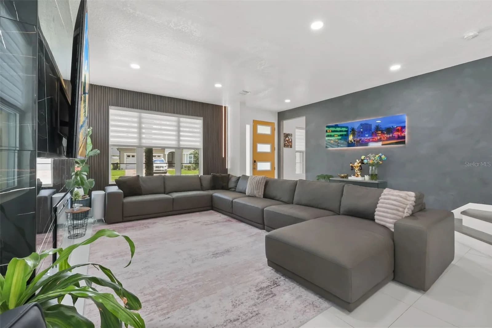 2518 EMPRESS 4