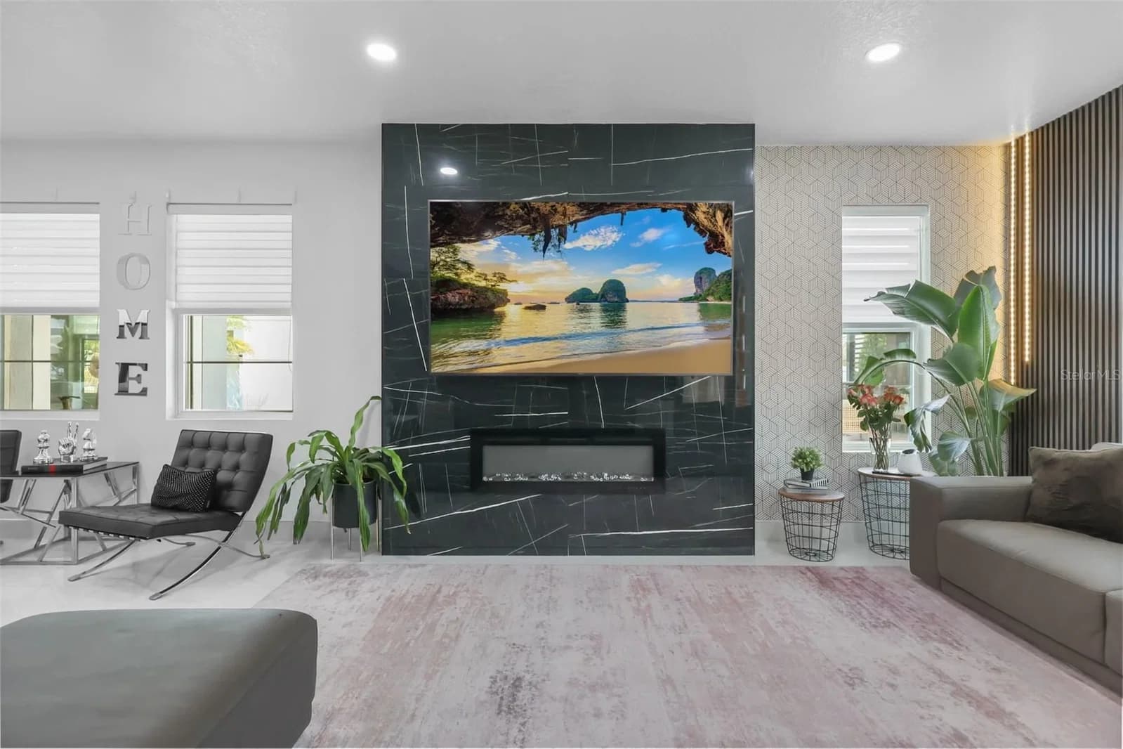 2518 EMPRESS 5