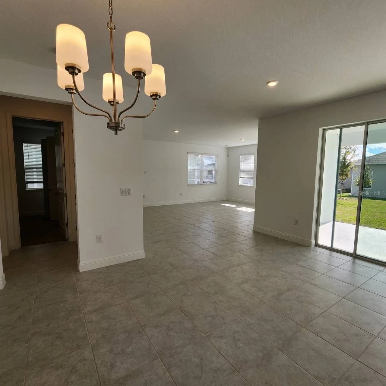 19050 BLUELEAF, Orlando, FL 32827 2