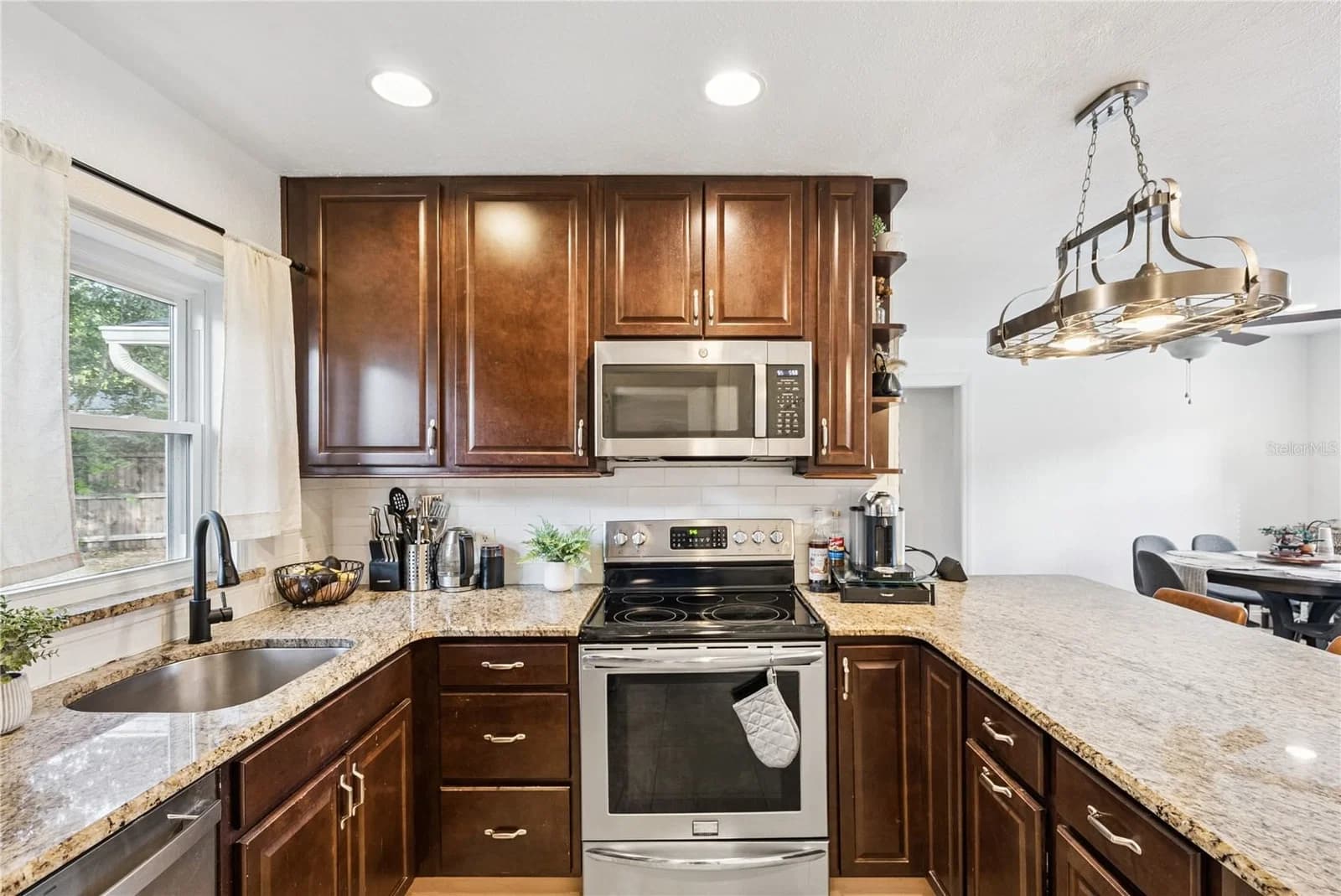 1909 FERN, Orlando, FL 32803 3