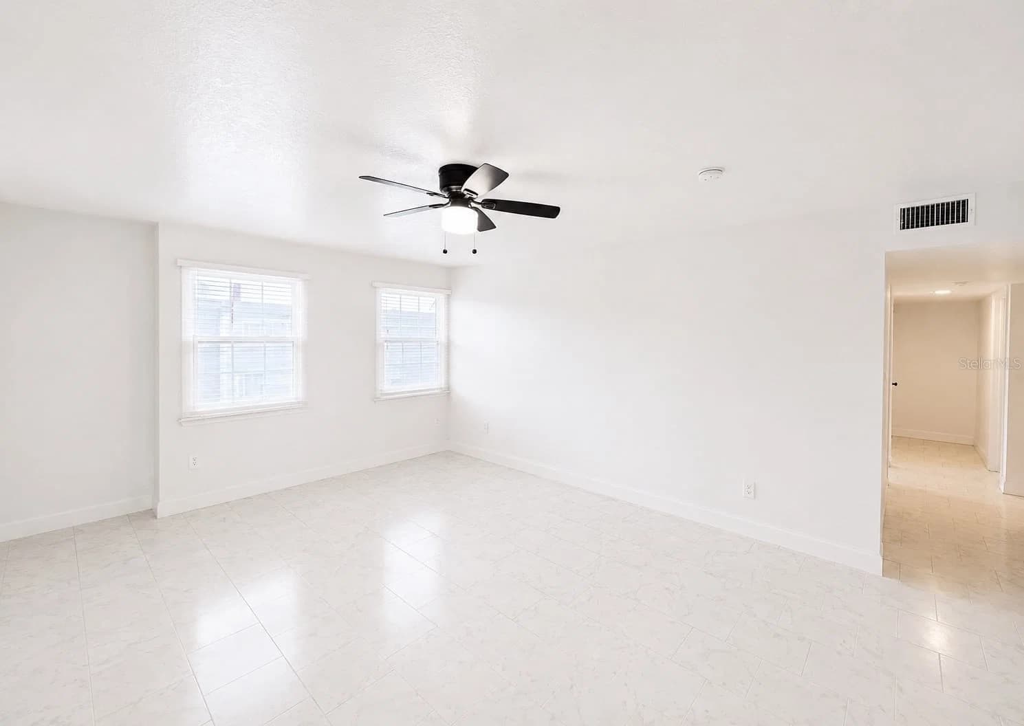 2751 L B MCLEOD, Orlando, FL 32805 2