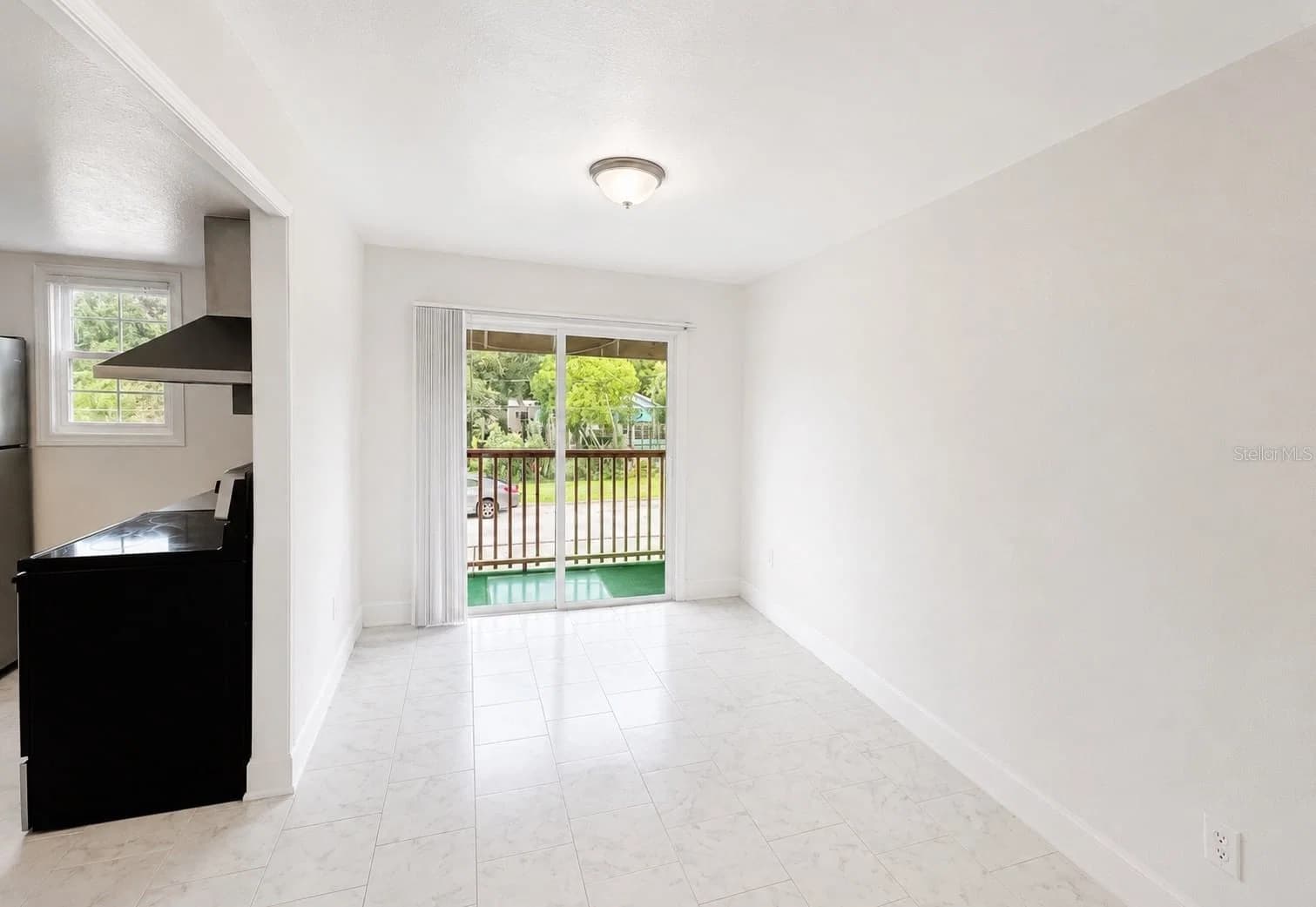 2751 L B MCLEOD, Orlando, FL 32805 3