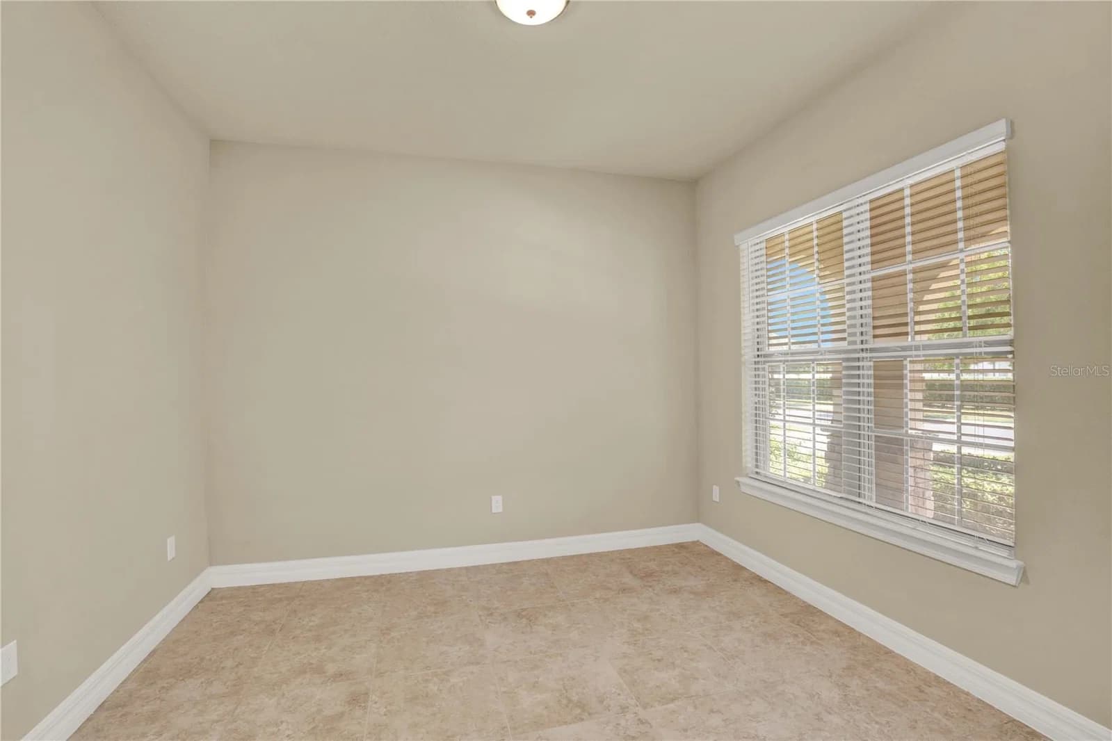 11322 LEMON LAKE 4