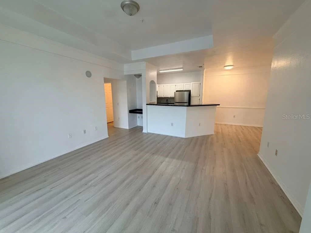 6413 ASTOR VILLAGE 5