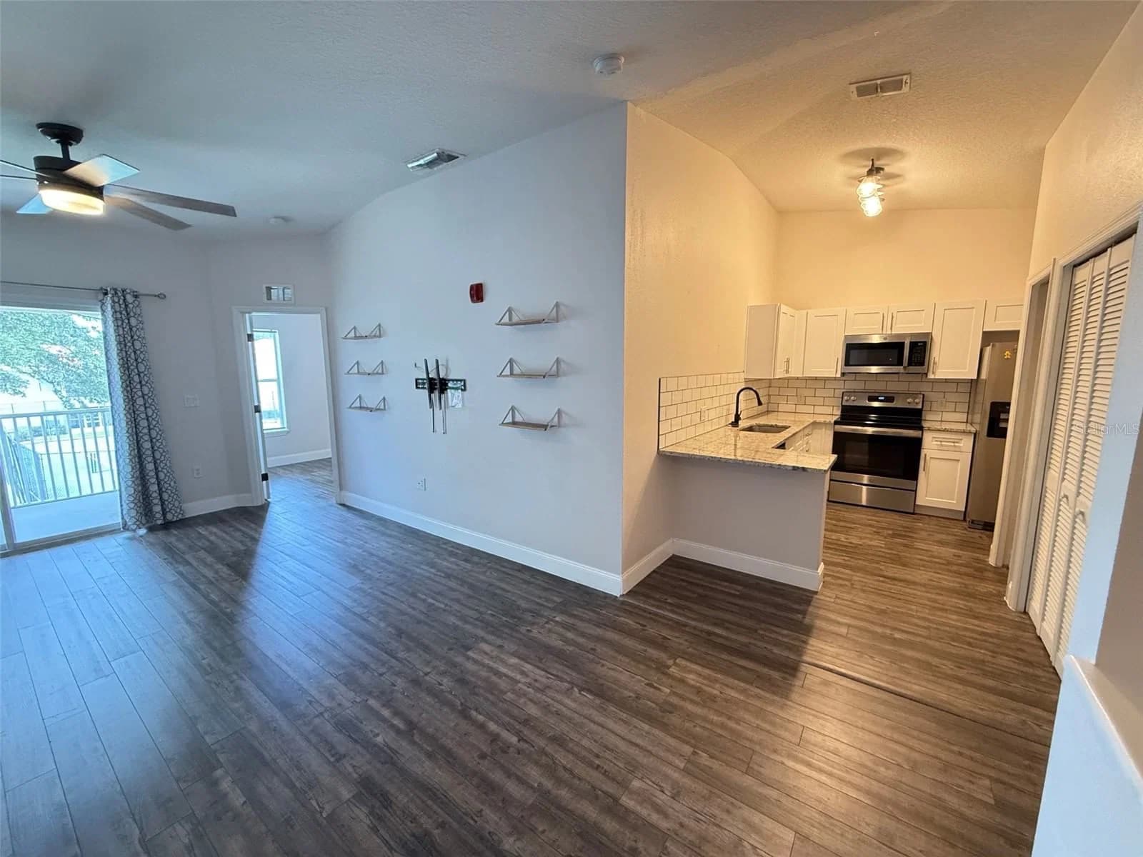 8846 GRAND PALMS 2