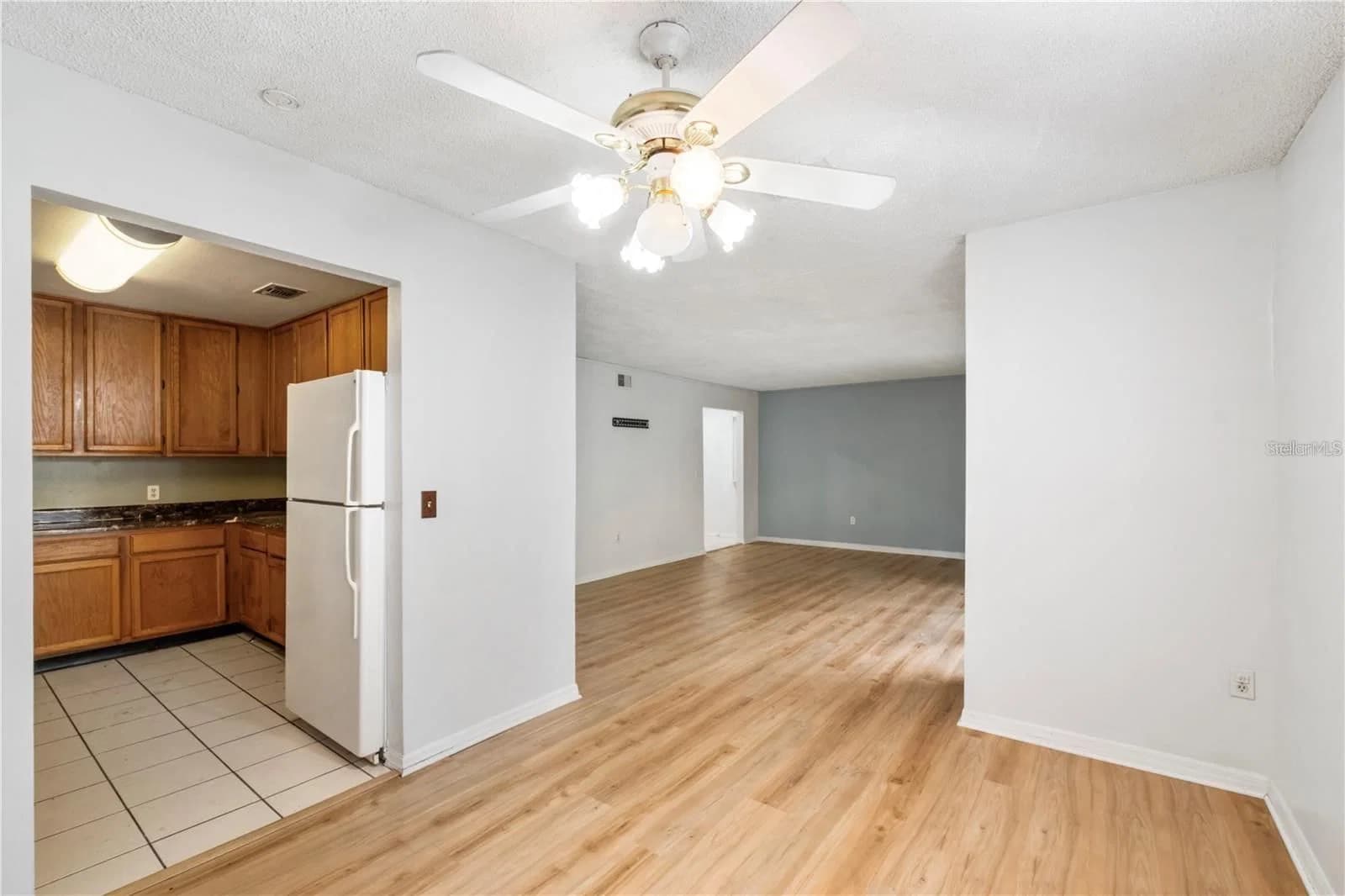 4160 VERSAILLES 5