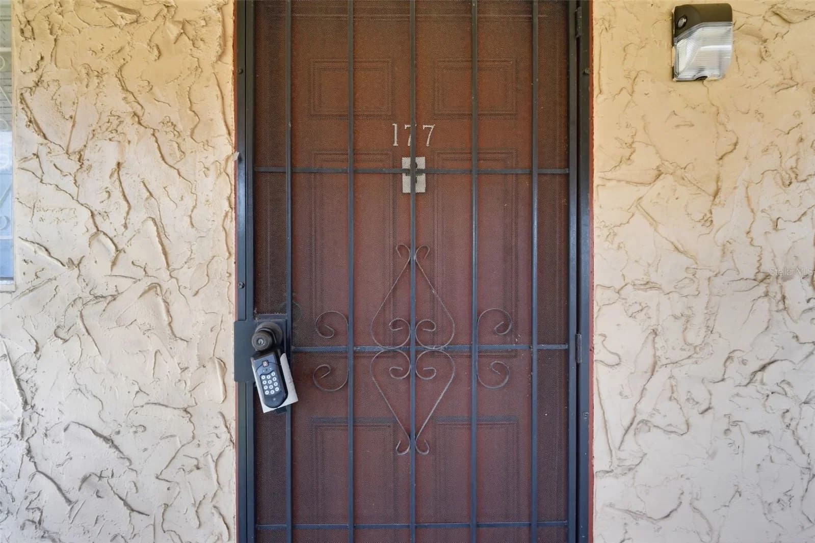 2868 POWERS, Orlando, FL 32818 2