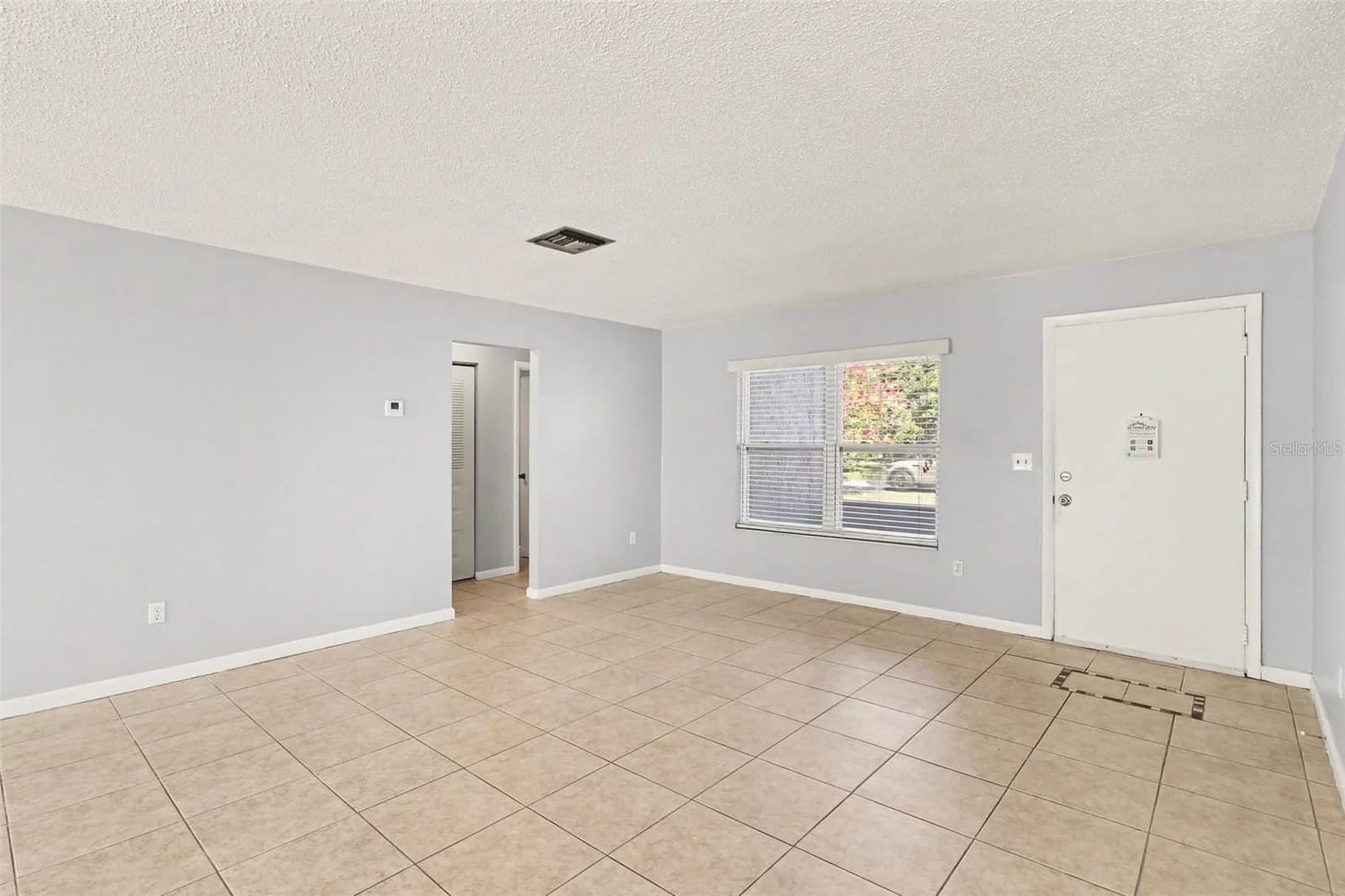 10157 BLUFF 5