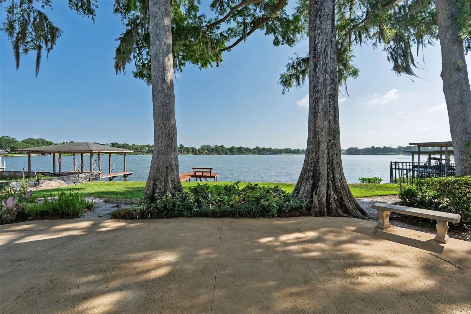 2655 LAKE SHORE 5