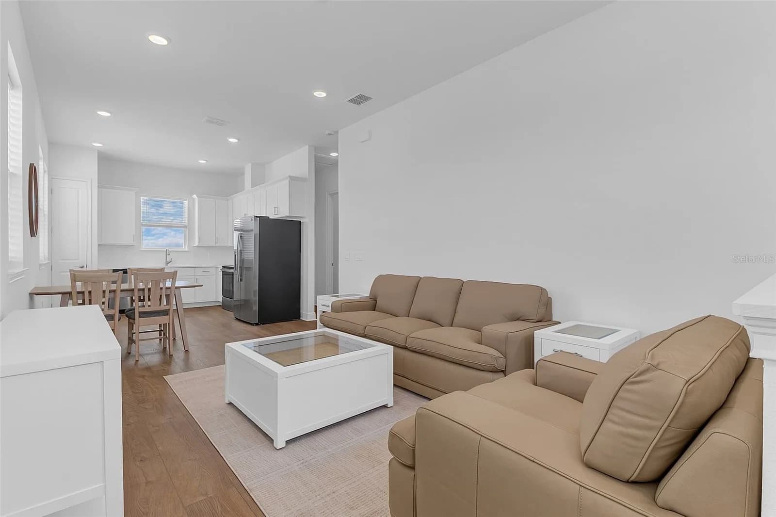 9687 MACBRIDE 4