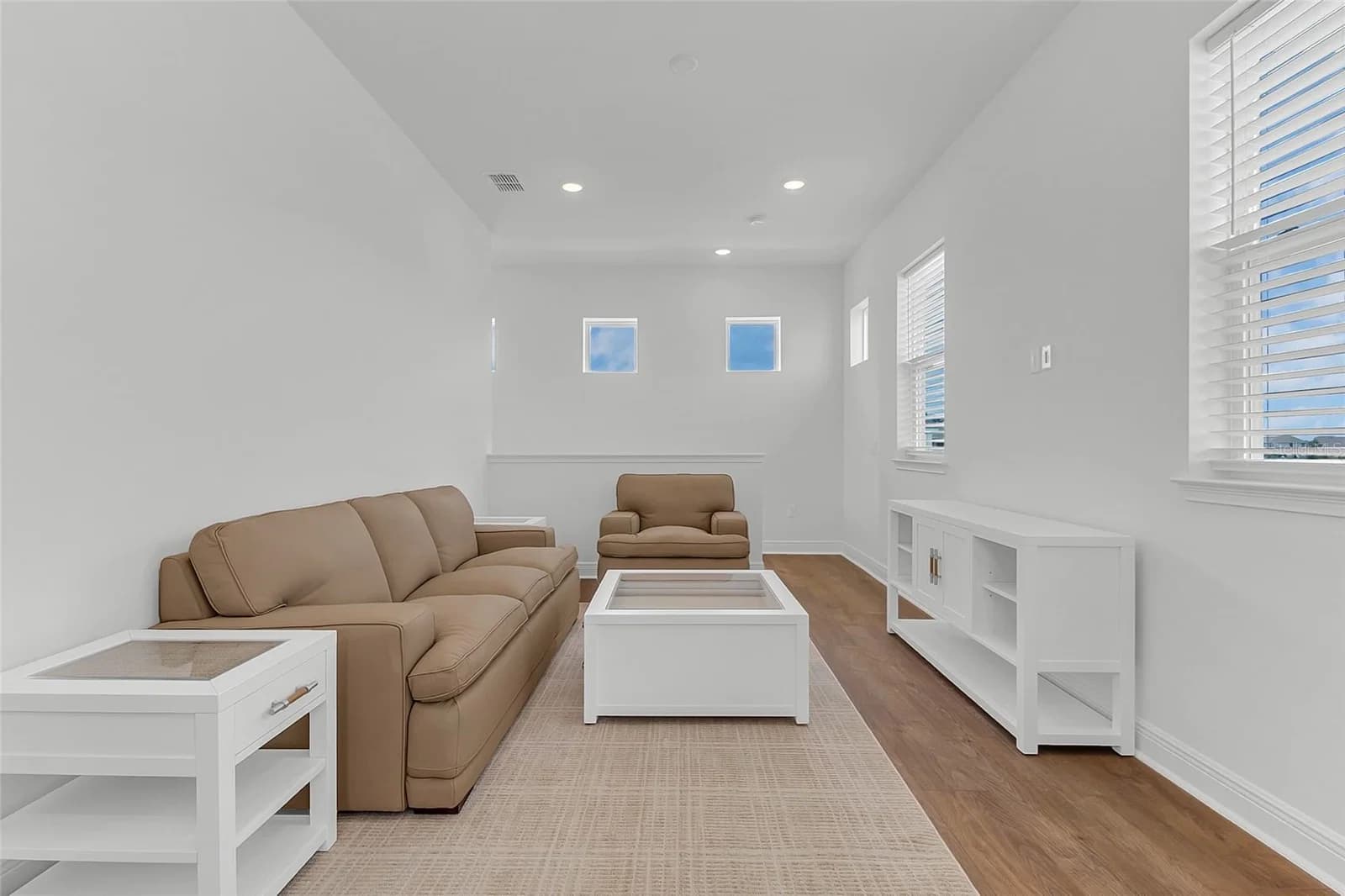 9687 MACBRIDE 5