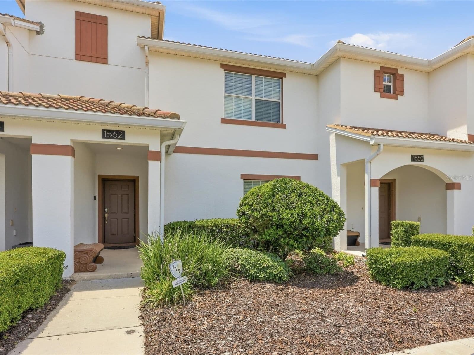 1562 MOON VALLEY 2