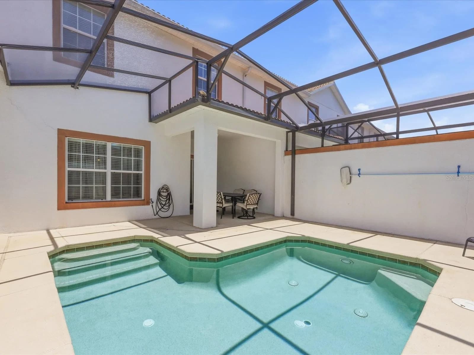 1562 MOON VALLEY 3