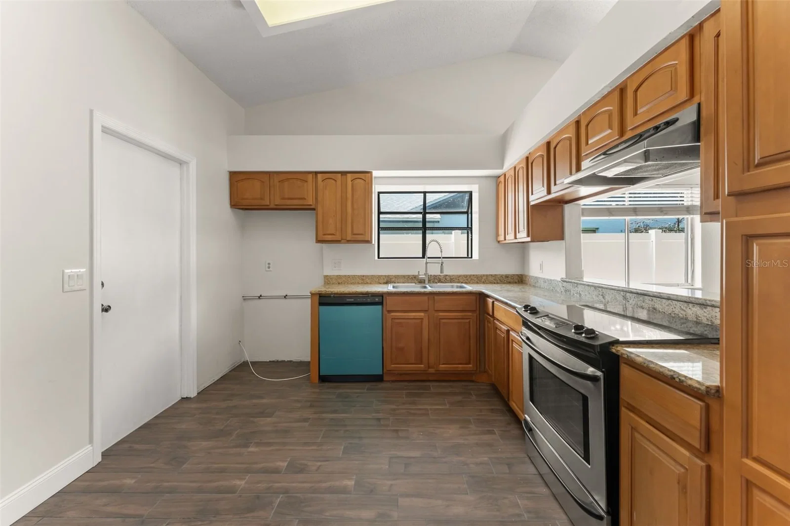 2458 LONG MEADOW 5