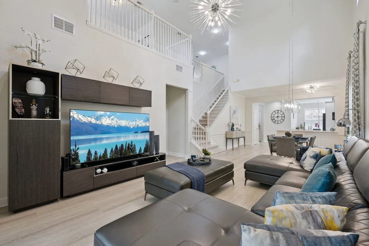 6349 MIRAMONTE 4
