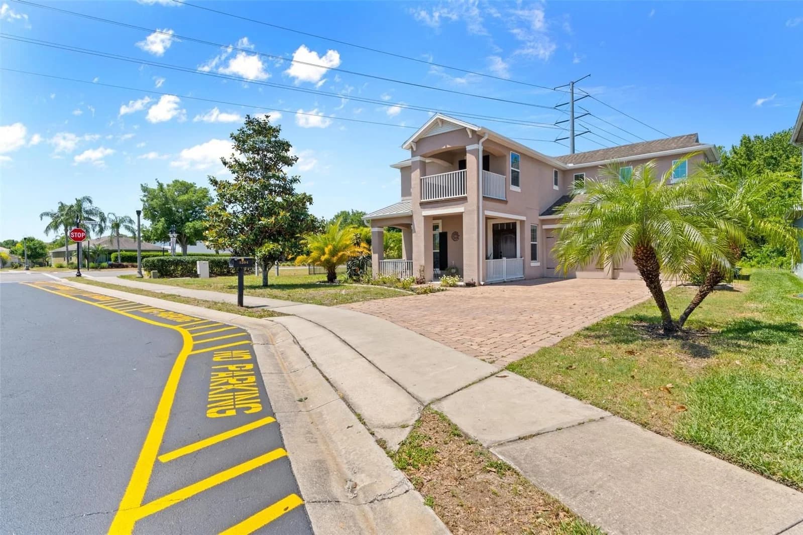 1204 LEXINGTON 4