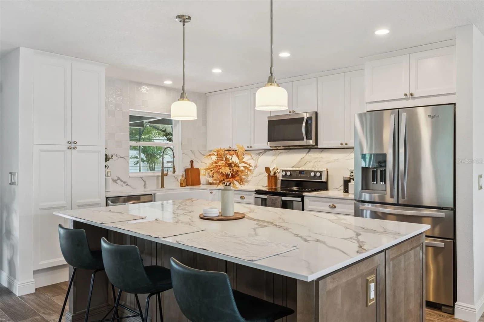 8156 CARAWAY, Orlando, FL 32819 2