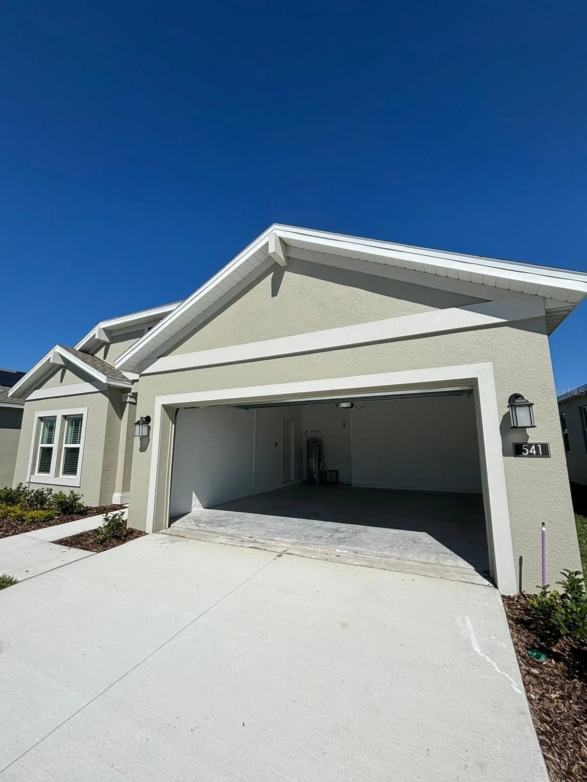 541 HATTERAS 4