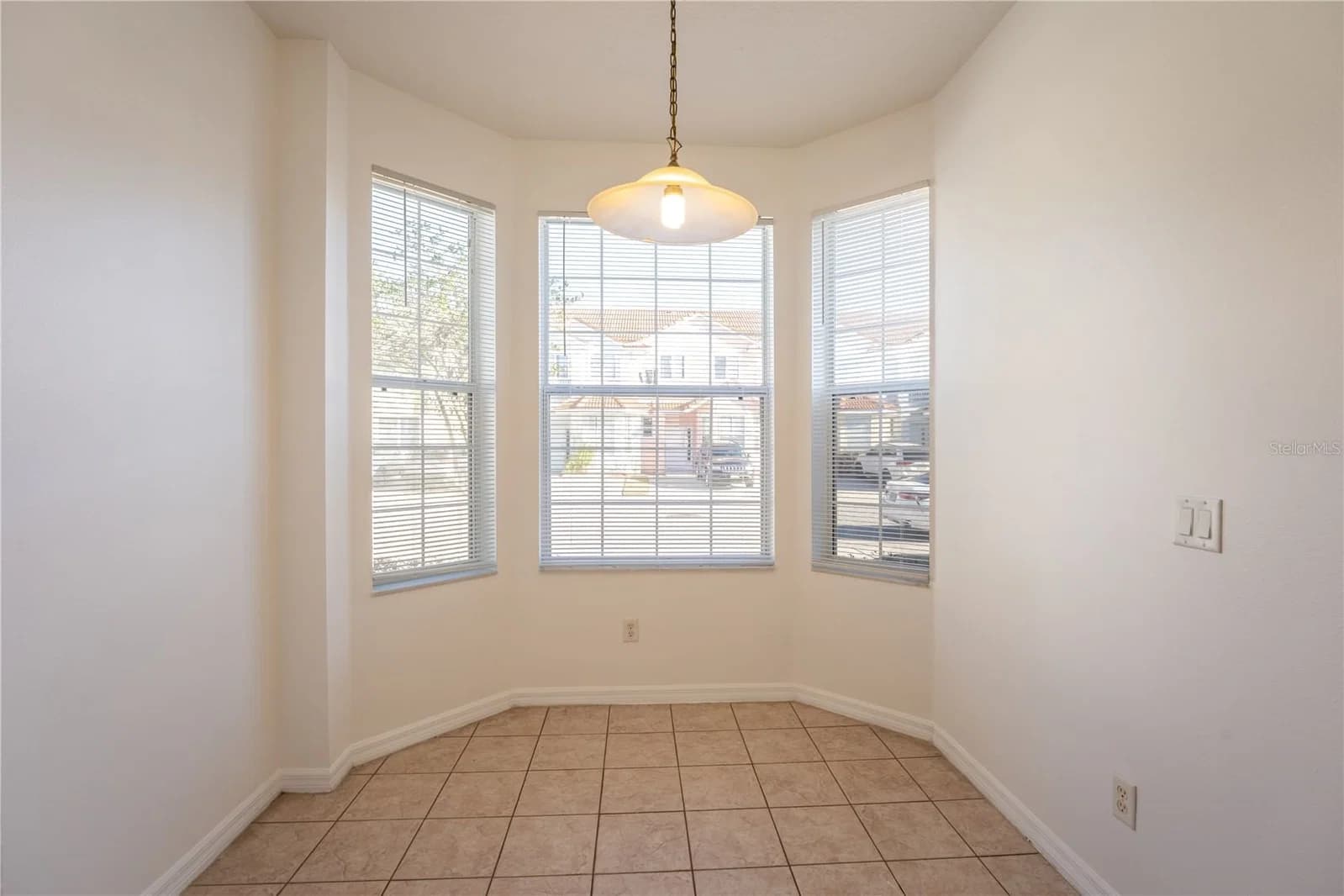 4712 HEMINGWAY HOUSE 4