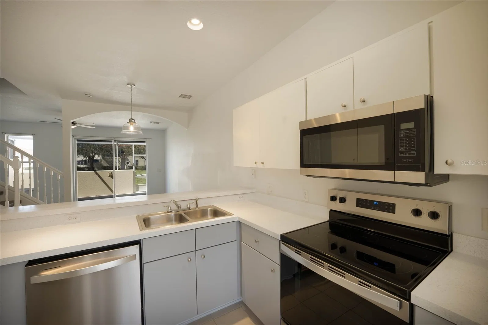 1241 BEACH 2