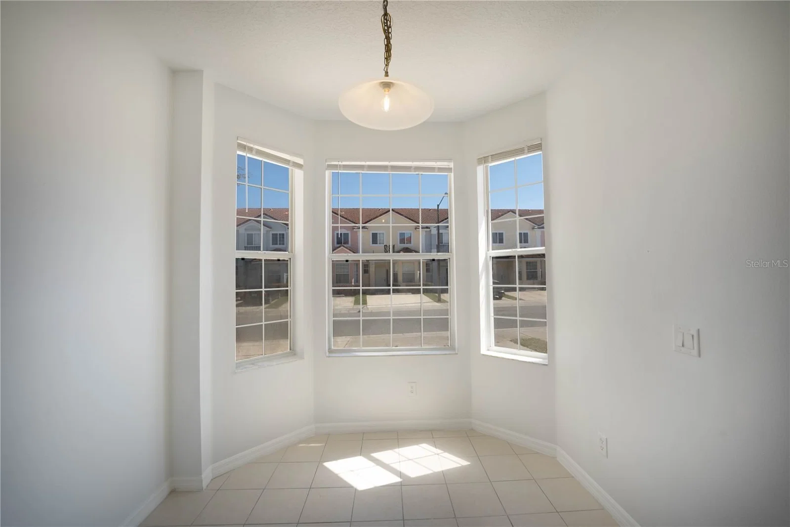 1241 BEACH 4