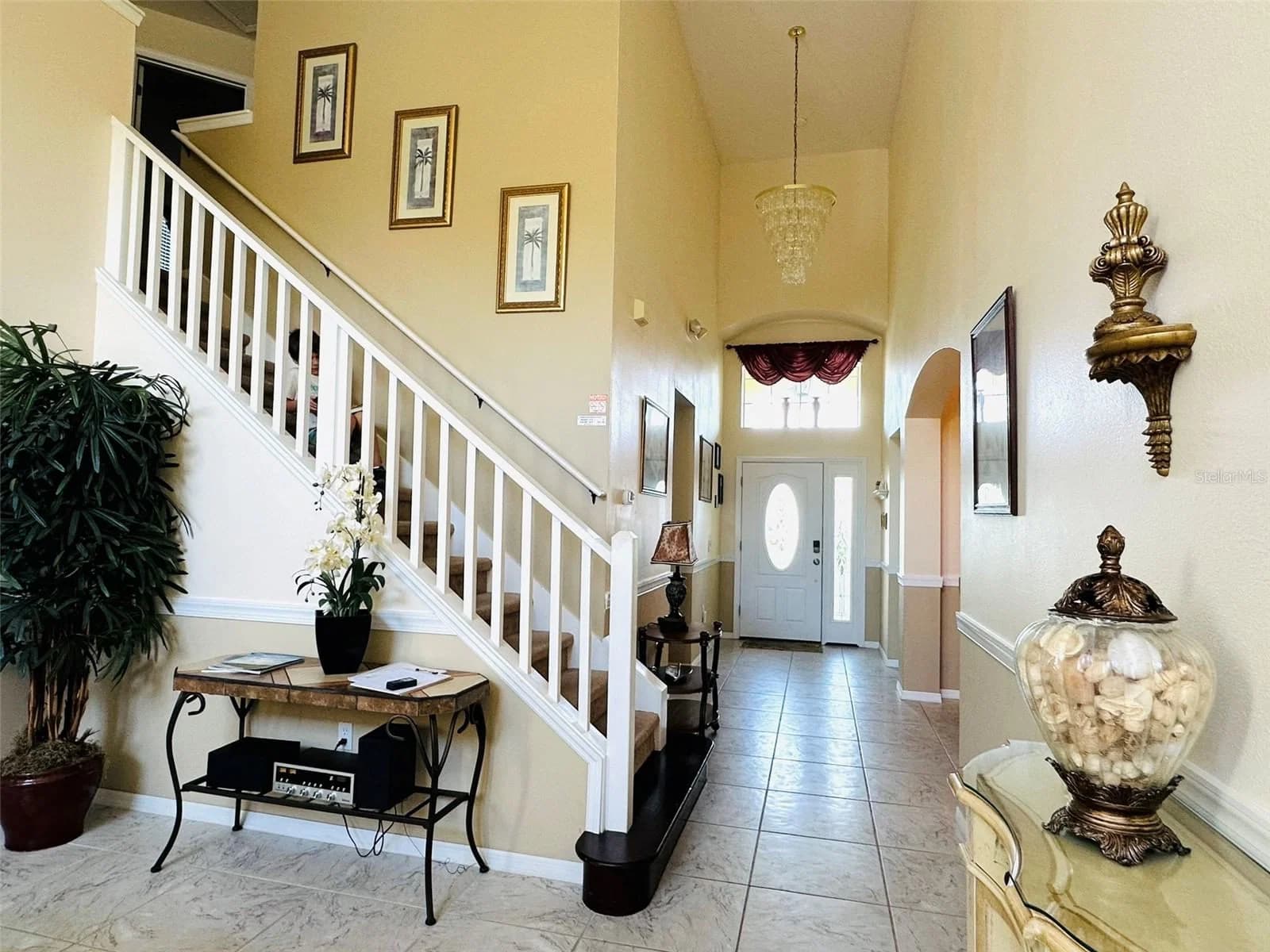 1049 LAKE BERKLEY 5