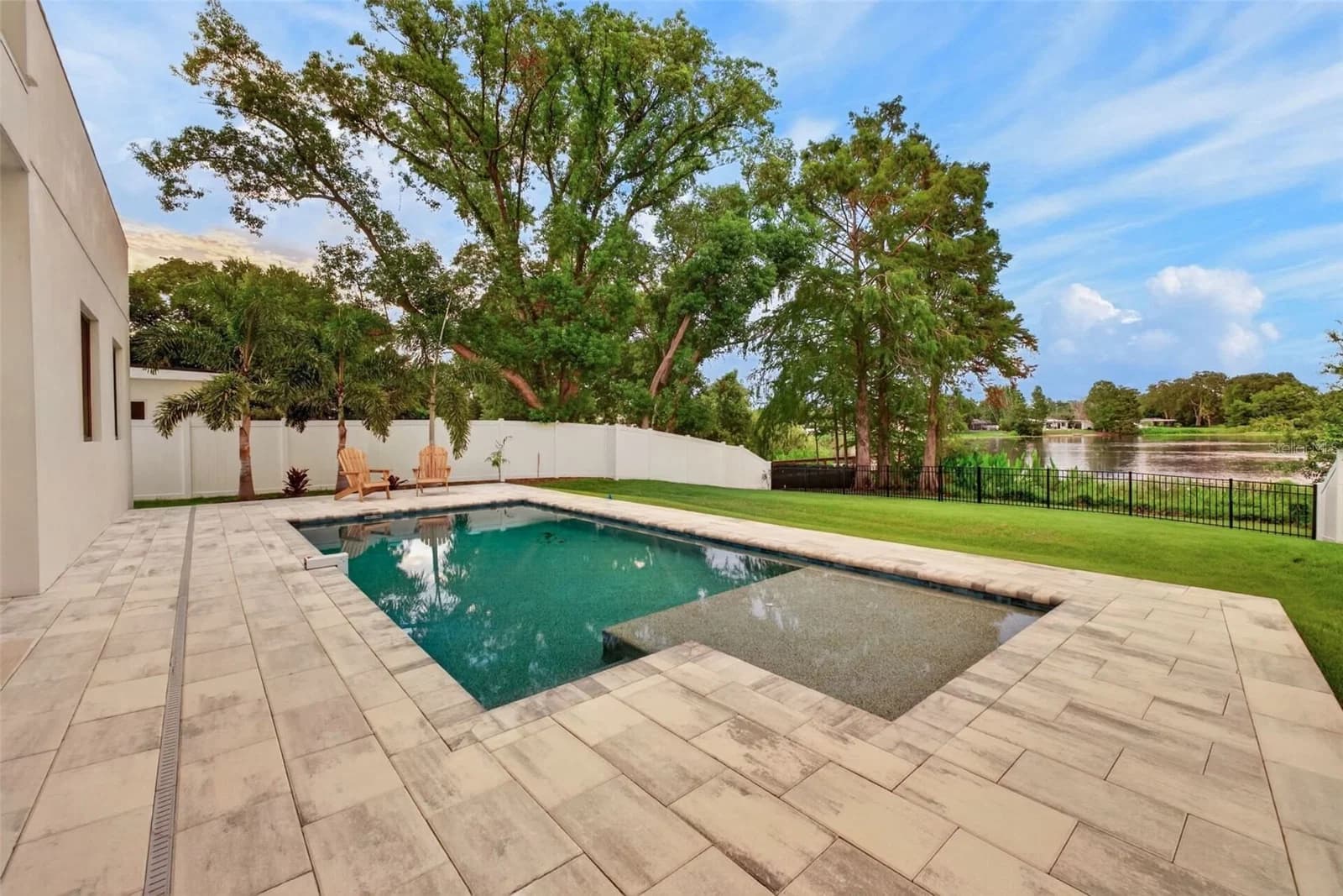 1205 FALCON, Orlando, FL 32803 2