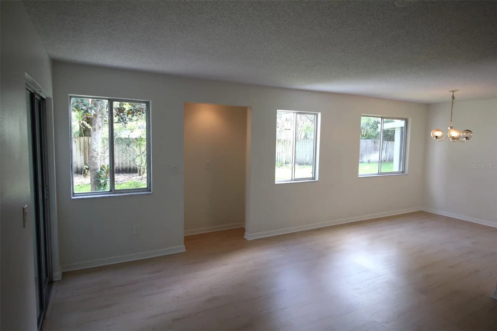 5301 WHITE CLIFF 4