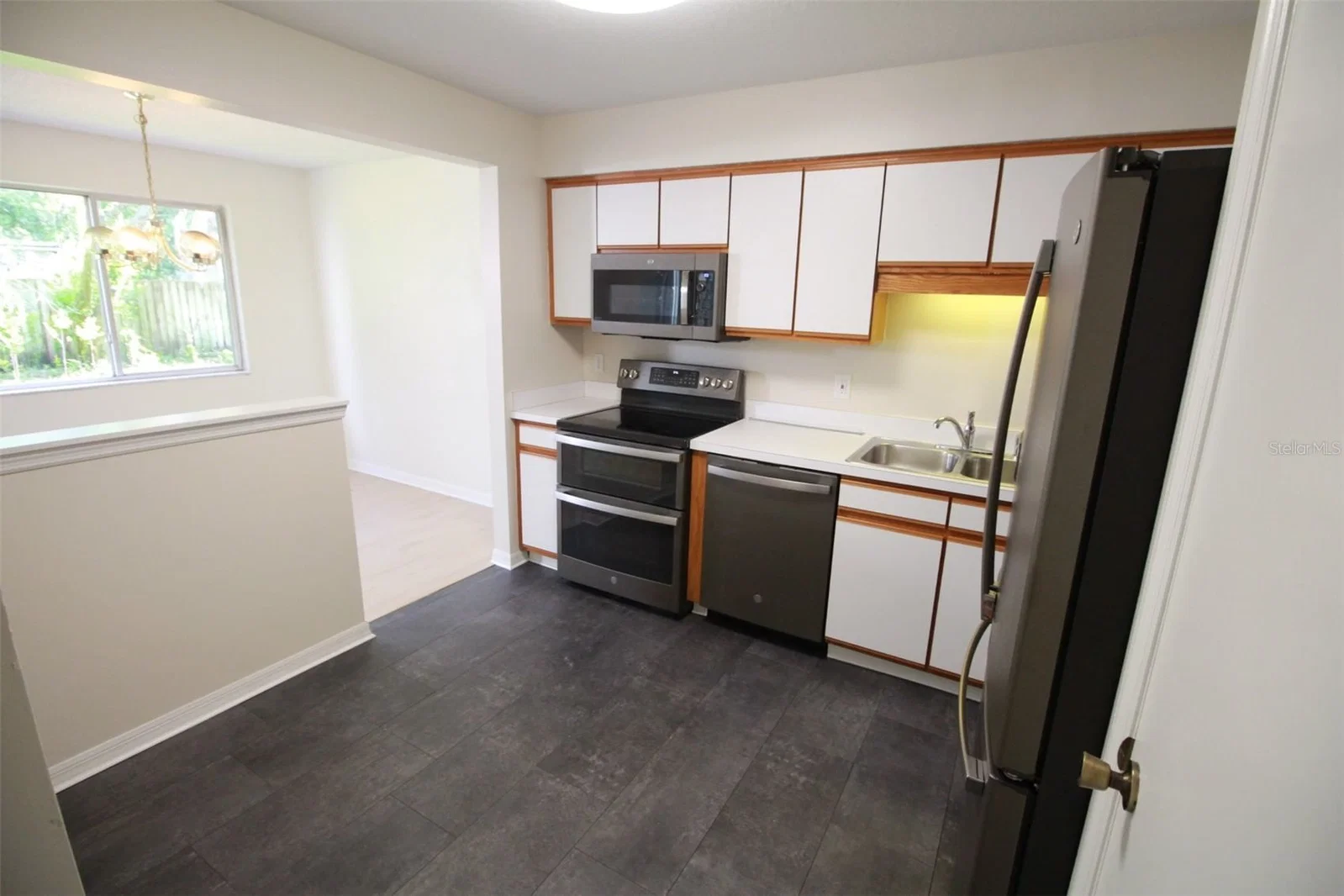 5301 WHITE CLIFF 5