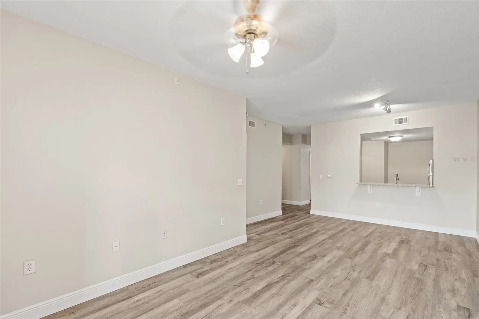 10855 WINDSOR WALK 4