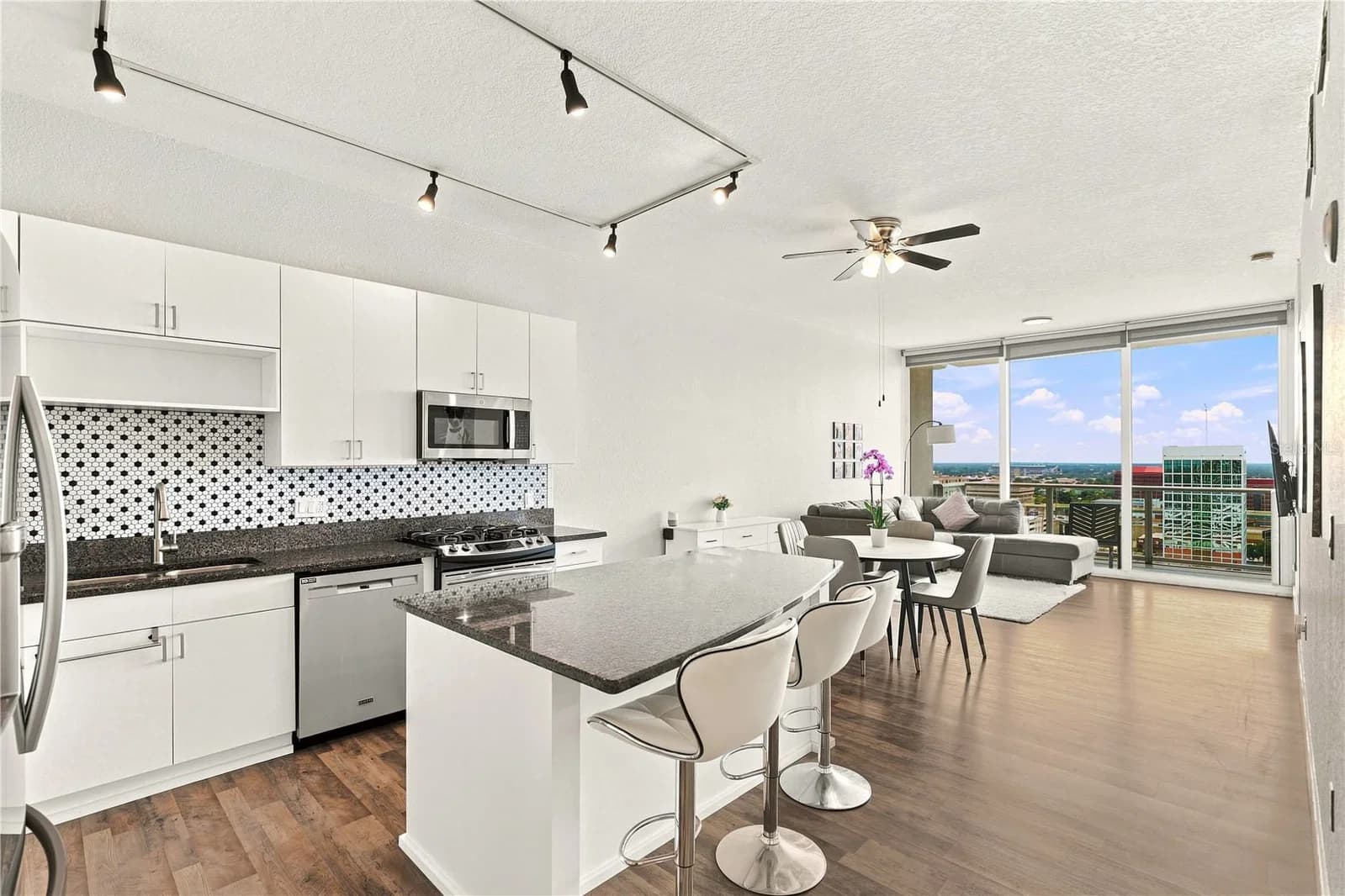 150 ROBINSON 5