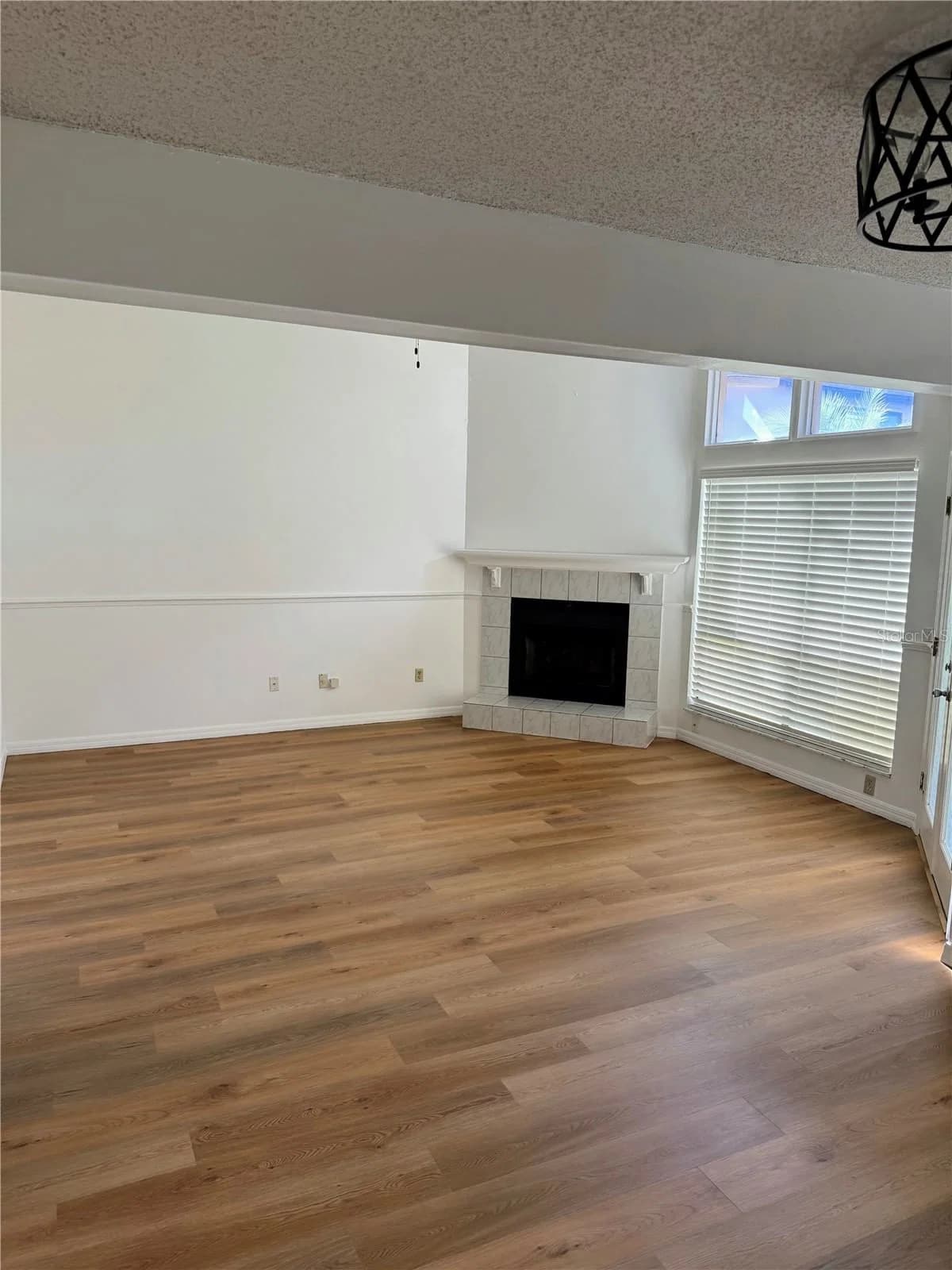 4424 DUNWOODY 5