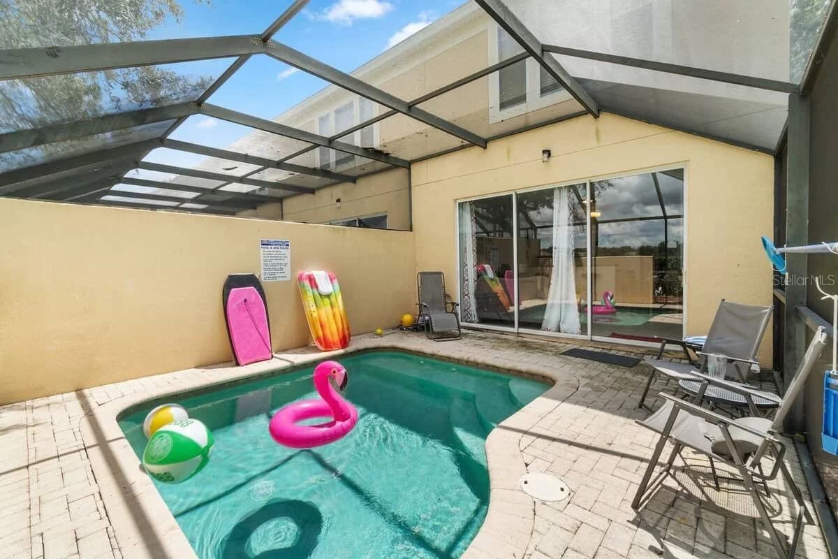 7683 FITZCLARENCE 4