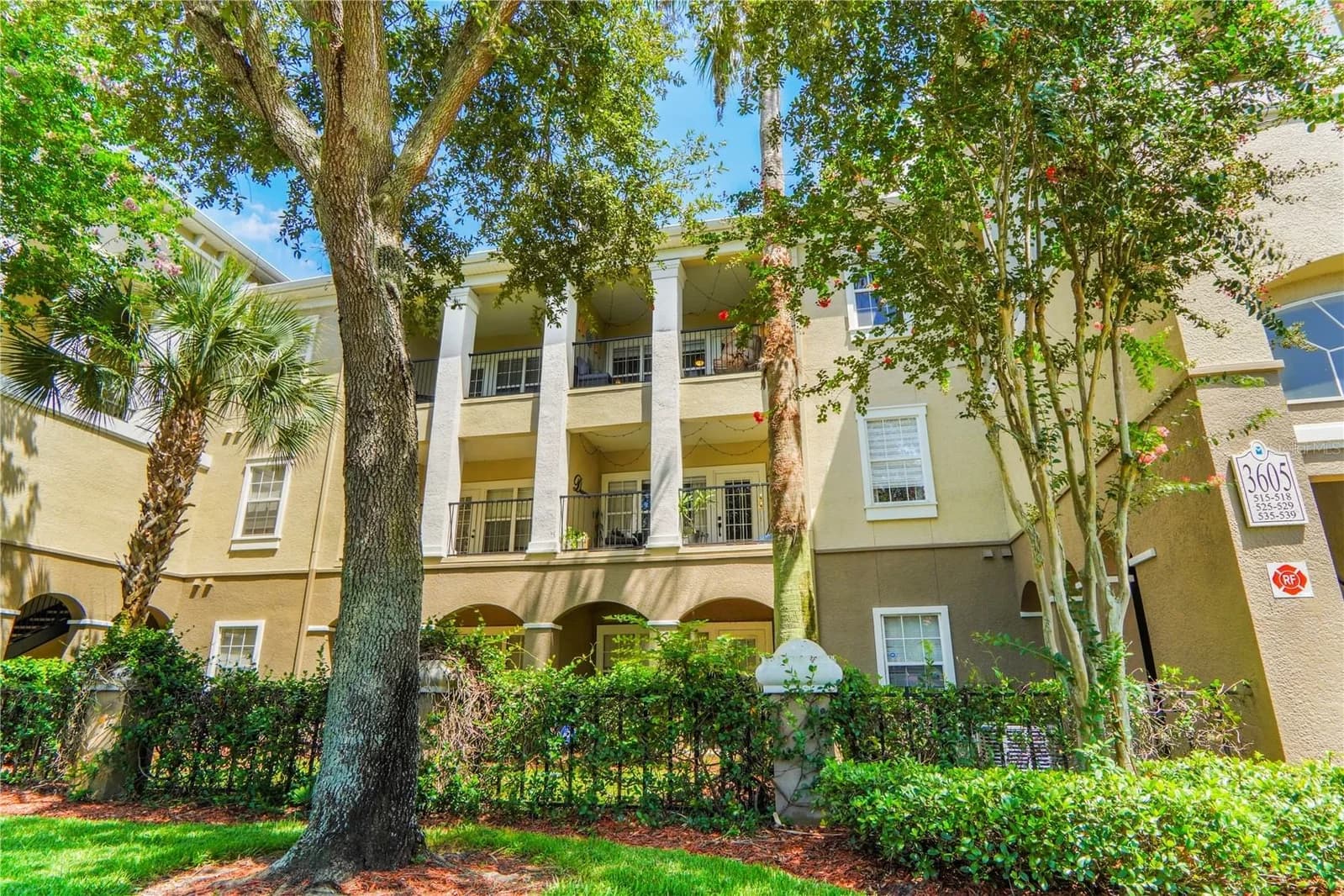 3605 CONROY, Orlando, FL 32839 2